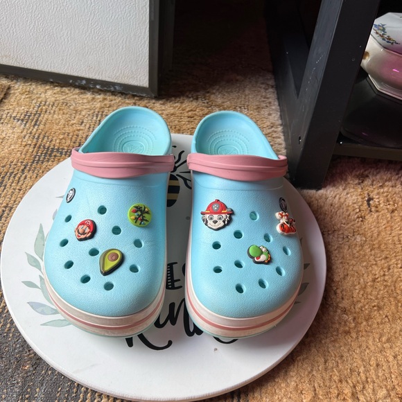 CROCS teal and pink color with 6 different pops. - Picture 17 of 17